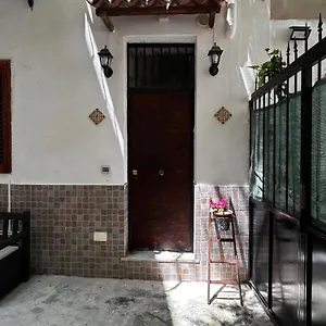 https://al-cortiletto-palermo.palermohotels.org